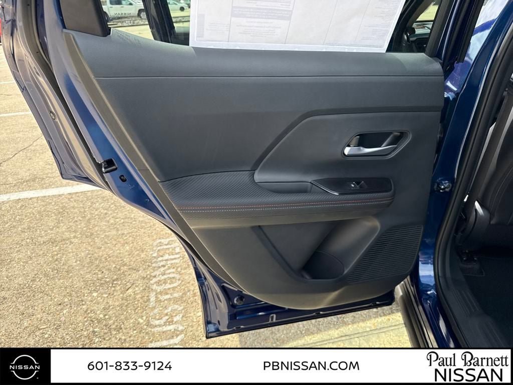 New 2025 Nissan Kicks SR FWD image 31