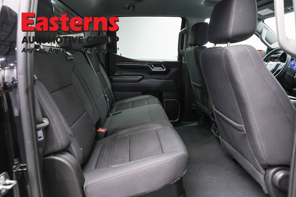 Used 2023 Chevrolet Silverado 1500 LT AWD/4WD image 25
