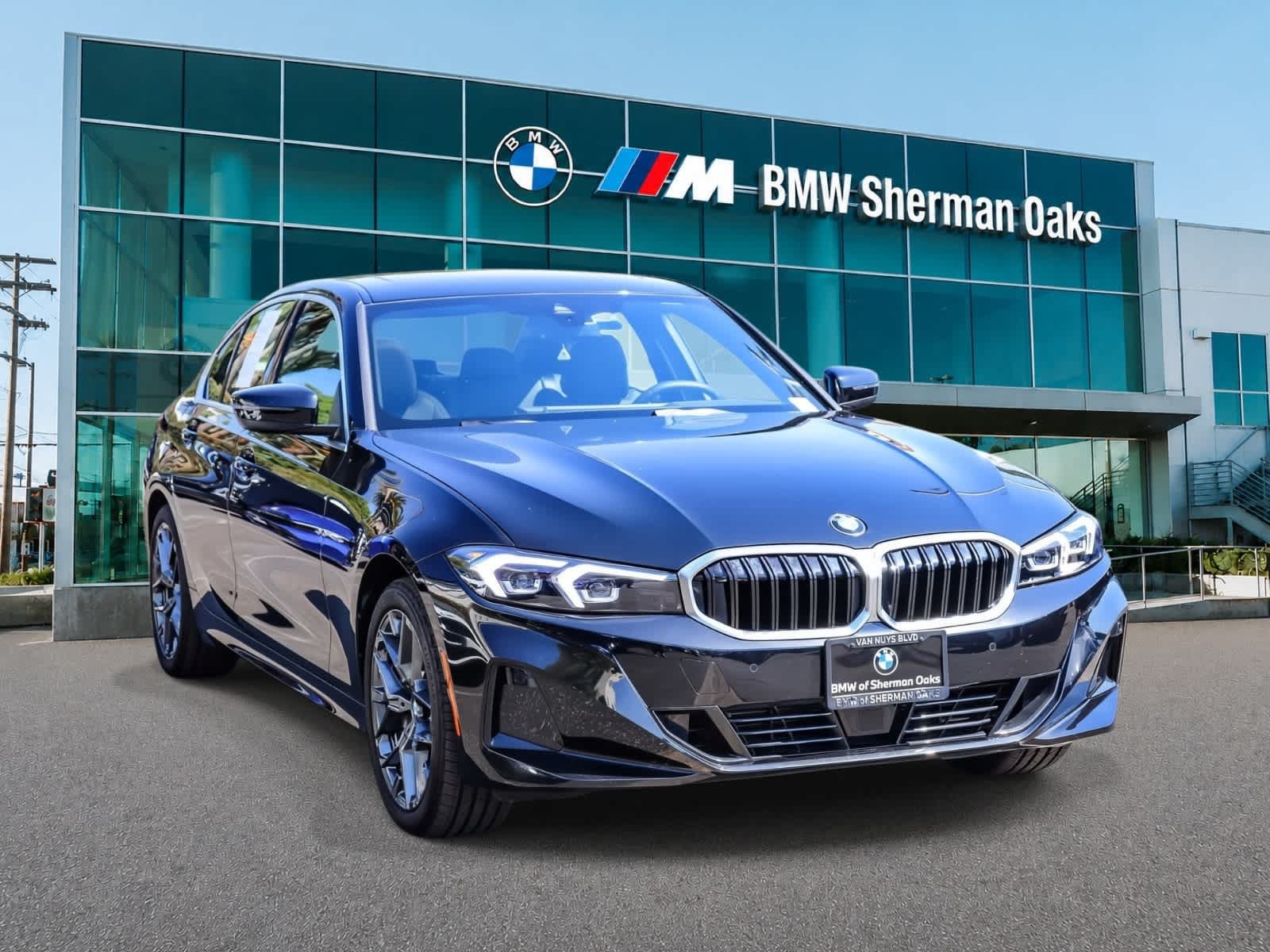 Used 2026 BMW 330i Sedan w/ Convenience Package RWD image 5