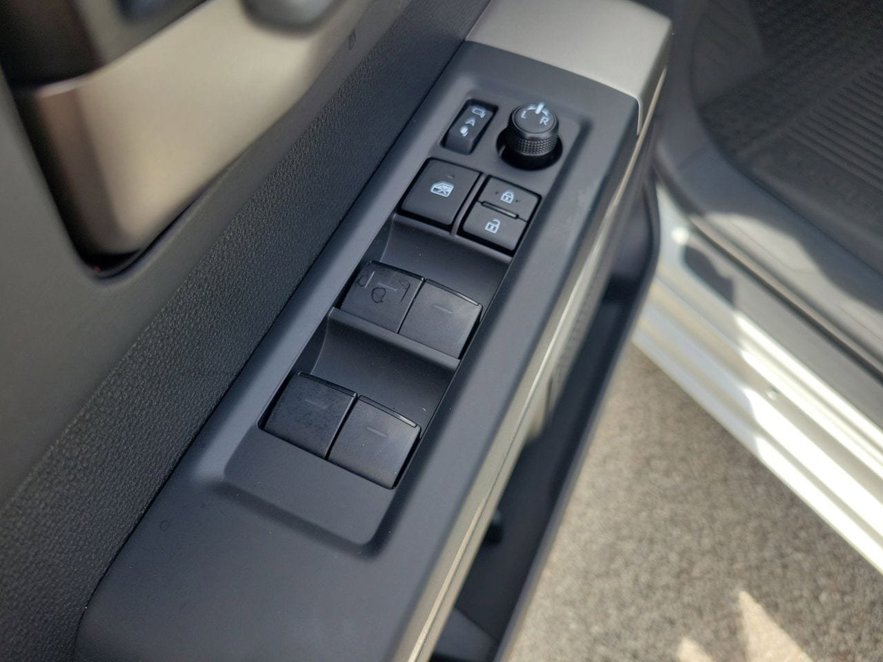 New 2026 Toyota Tundra Platinum AWD/4WD image 15
