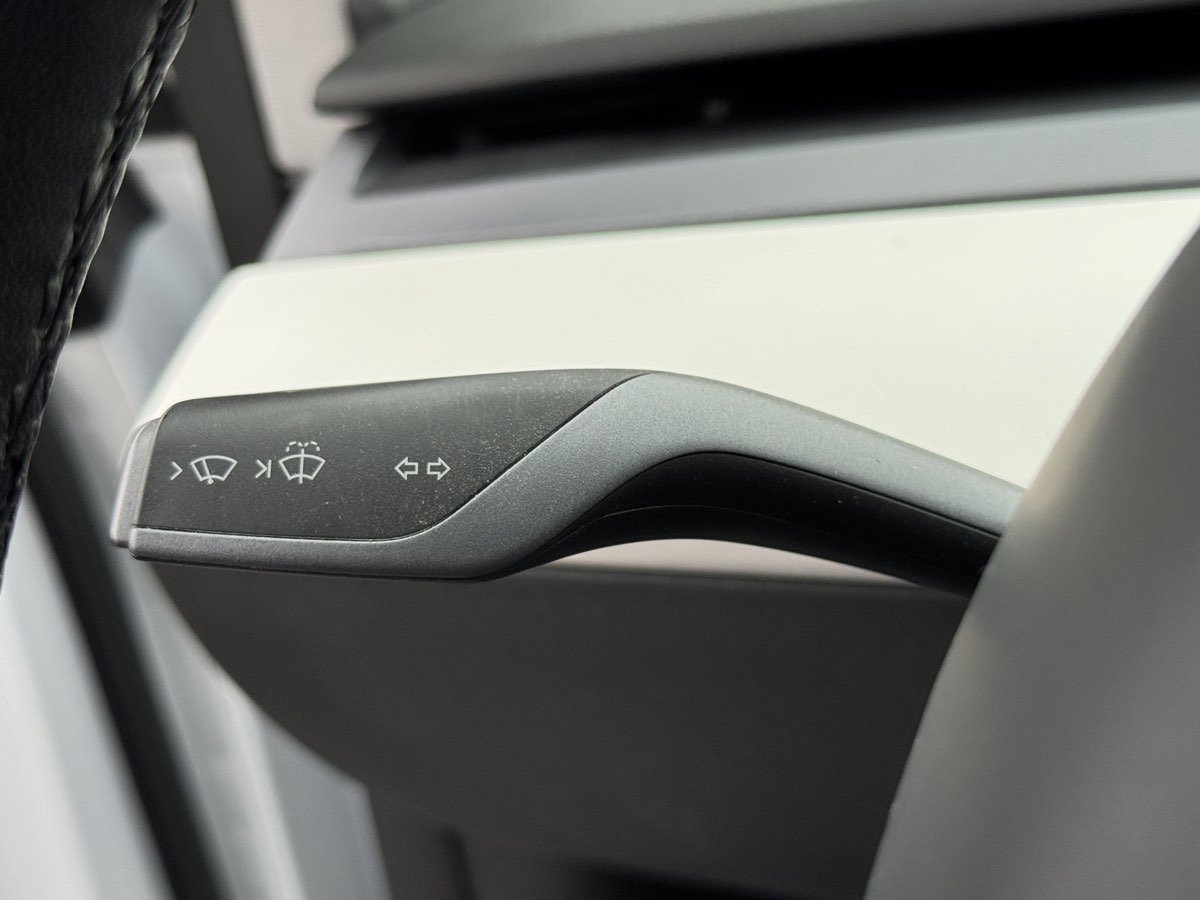 Used 2021 Tesla Model Y Long Range AWD/4WD image 33