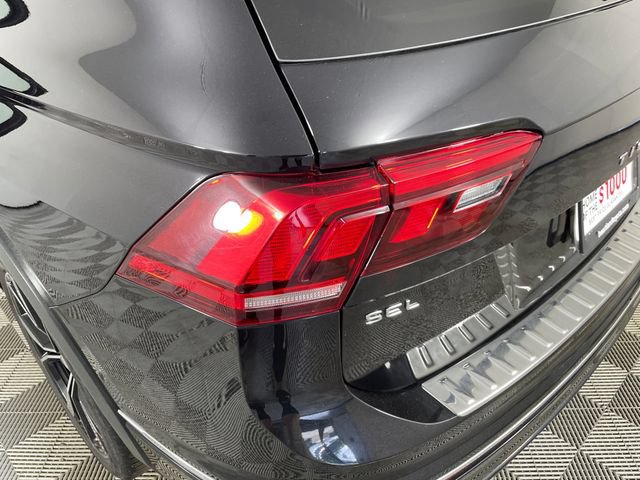 Used 2024 Volkswagen Tiguan SEL R-Line AWD/4WD image 19