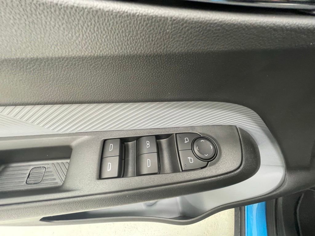 New 2027 Chevrolet Bolt RS w/ Technology Package FWD image 15