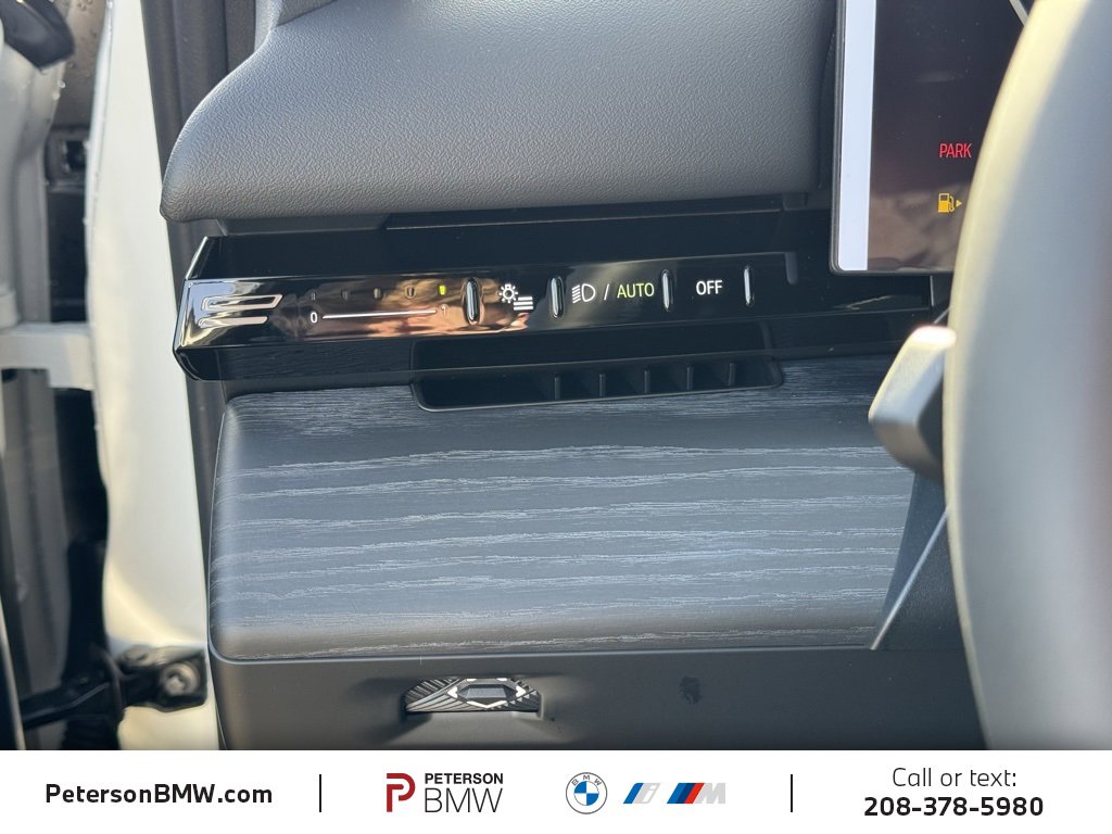 New 2026 BMW 530i xDrive w/ Premium Package image 27