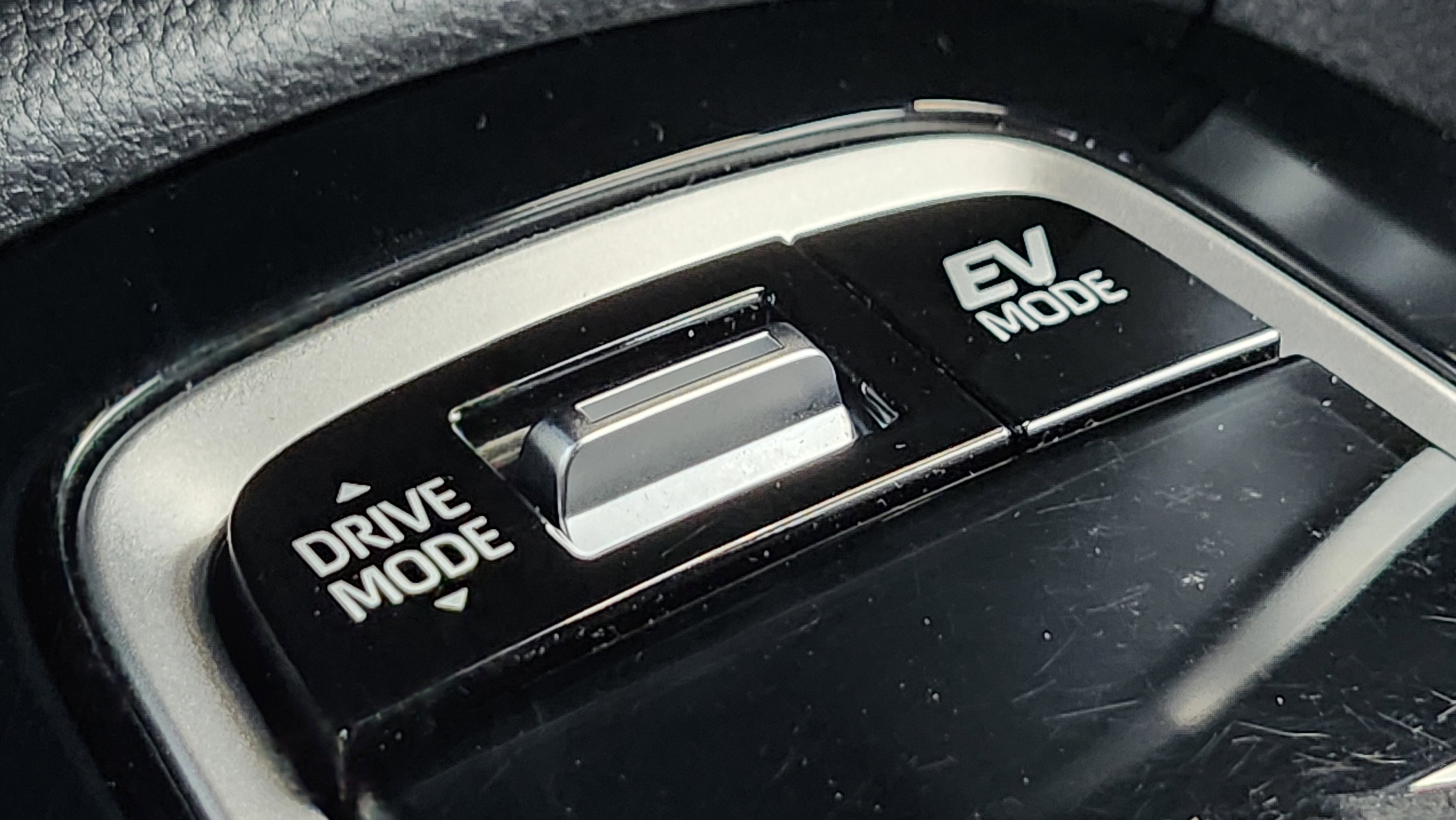 Used 2023 Toyota Corolla Cross SE image 28