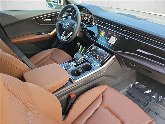 Used 2022 Audi Q8 Premium Plus AWD/4WD image 29