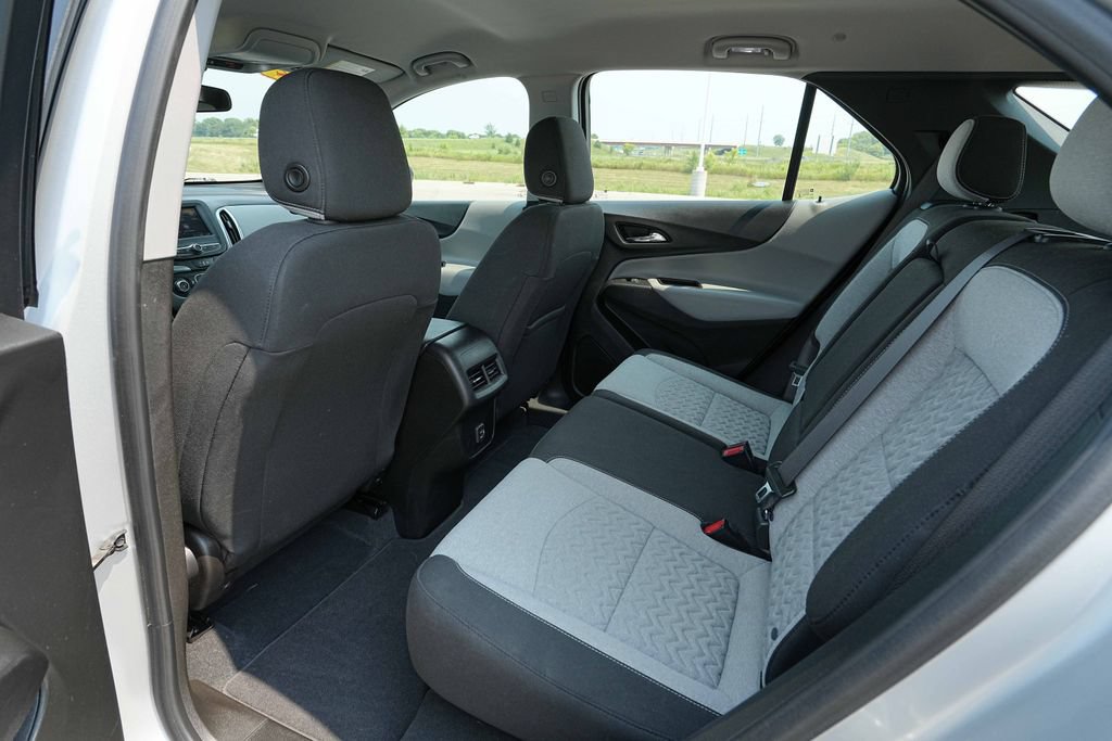 Used 2022 Chevrolet Equinox LS AWD/4WD image 18