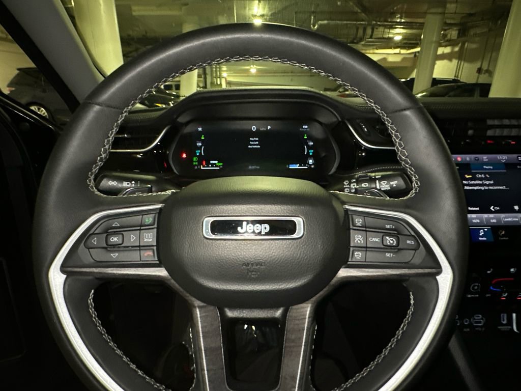 Used 2022 Jeep Grand Cherokee Limited 4xe w/ Luxury Tech Group II image 22