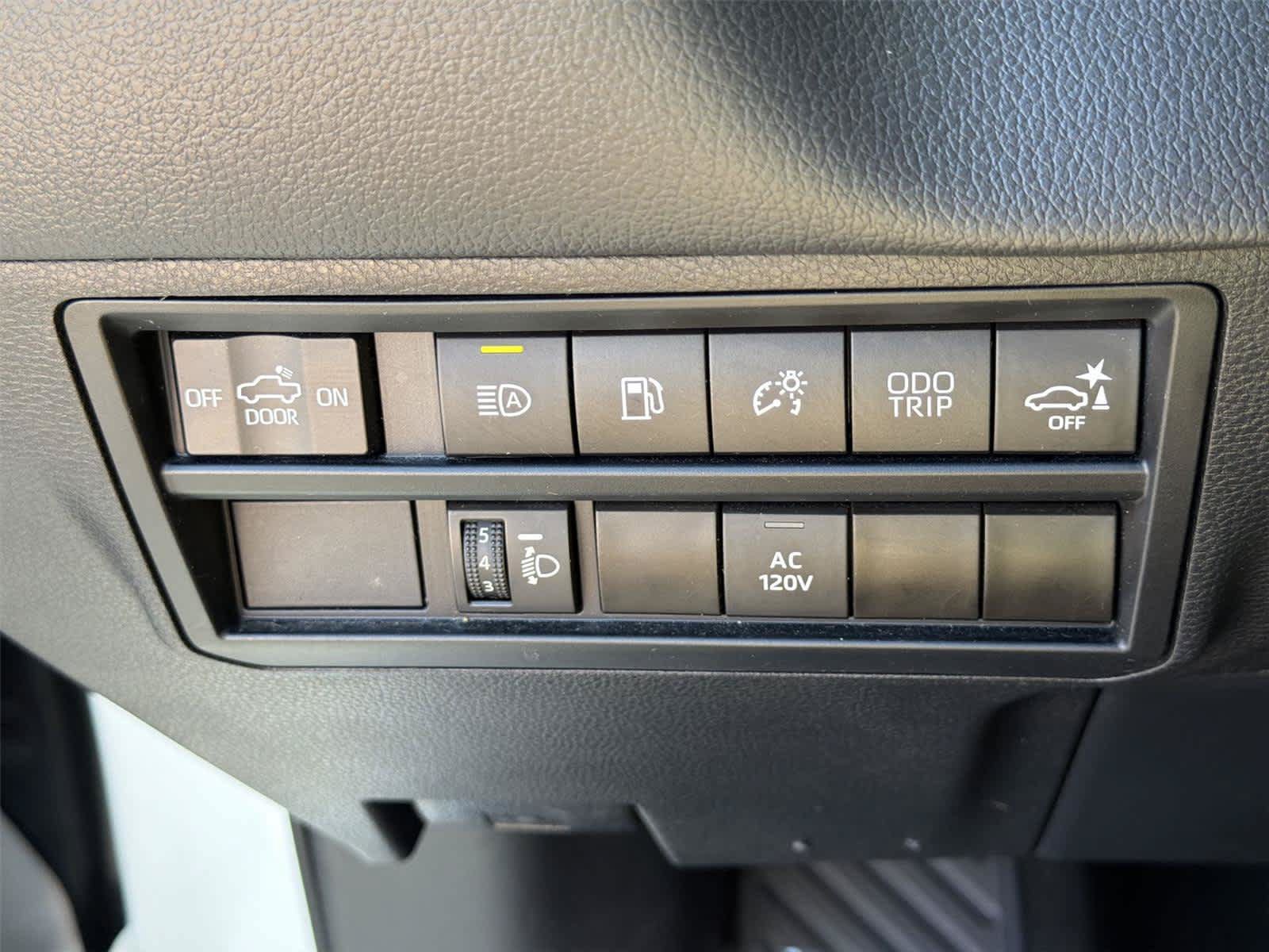 Used 2023 Toyota Tundra Limited w/ Power Package AWD/4WD image 41
