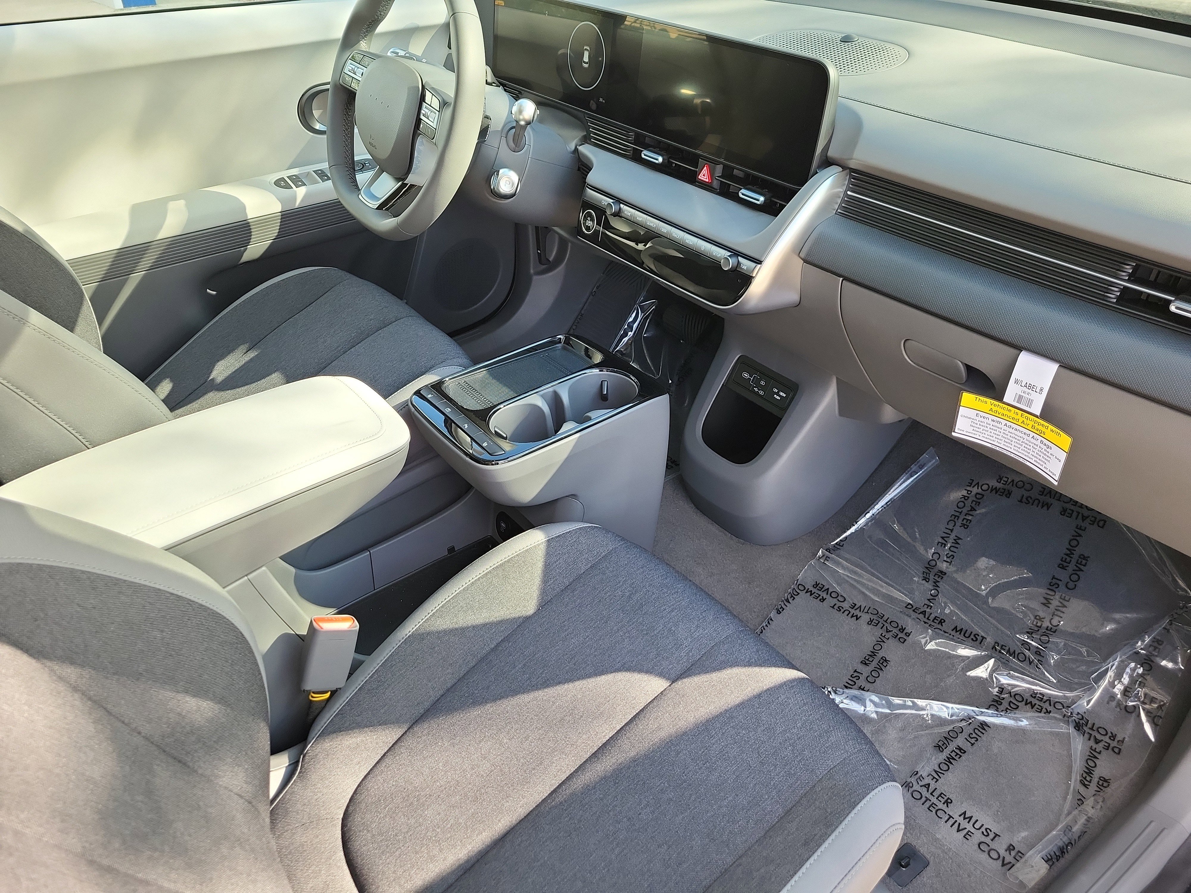 New 2025 Hyundai Ioniq 5 SE image 12