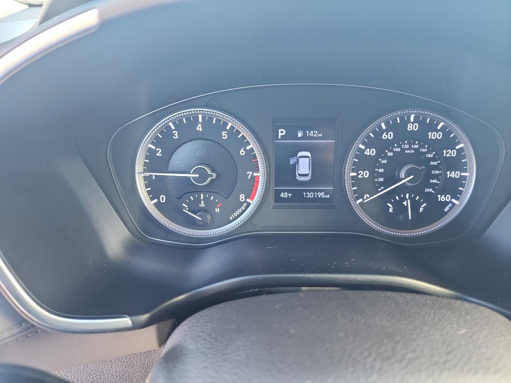 Used 2020 Hyundai Santa Fe SE image 14