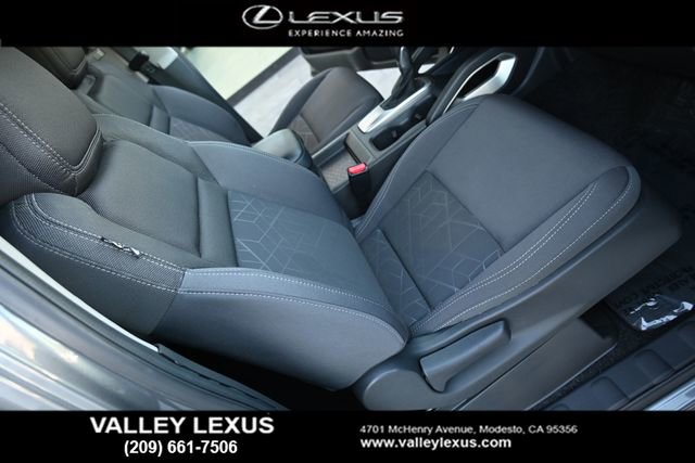 Used 2025 Nissan Frontier SV image 16