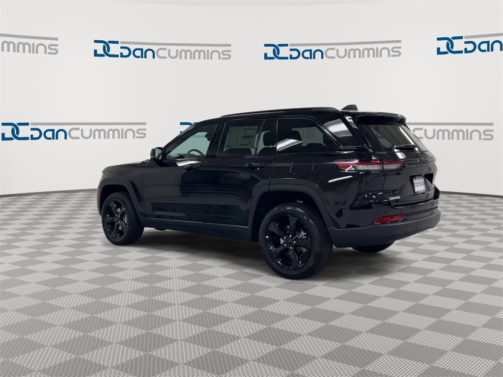 New 2025 Jeep Grand Cherokee Limited w/ Black Appearance Package image 6