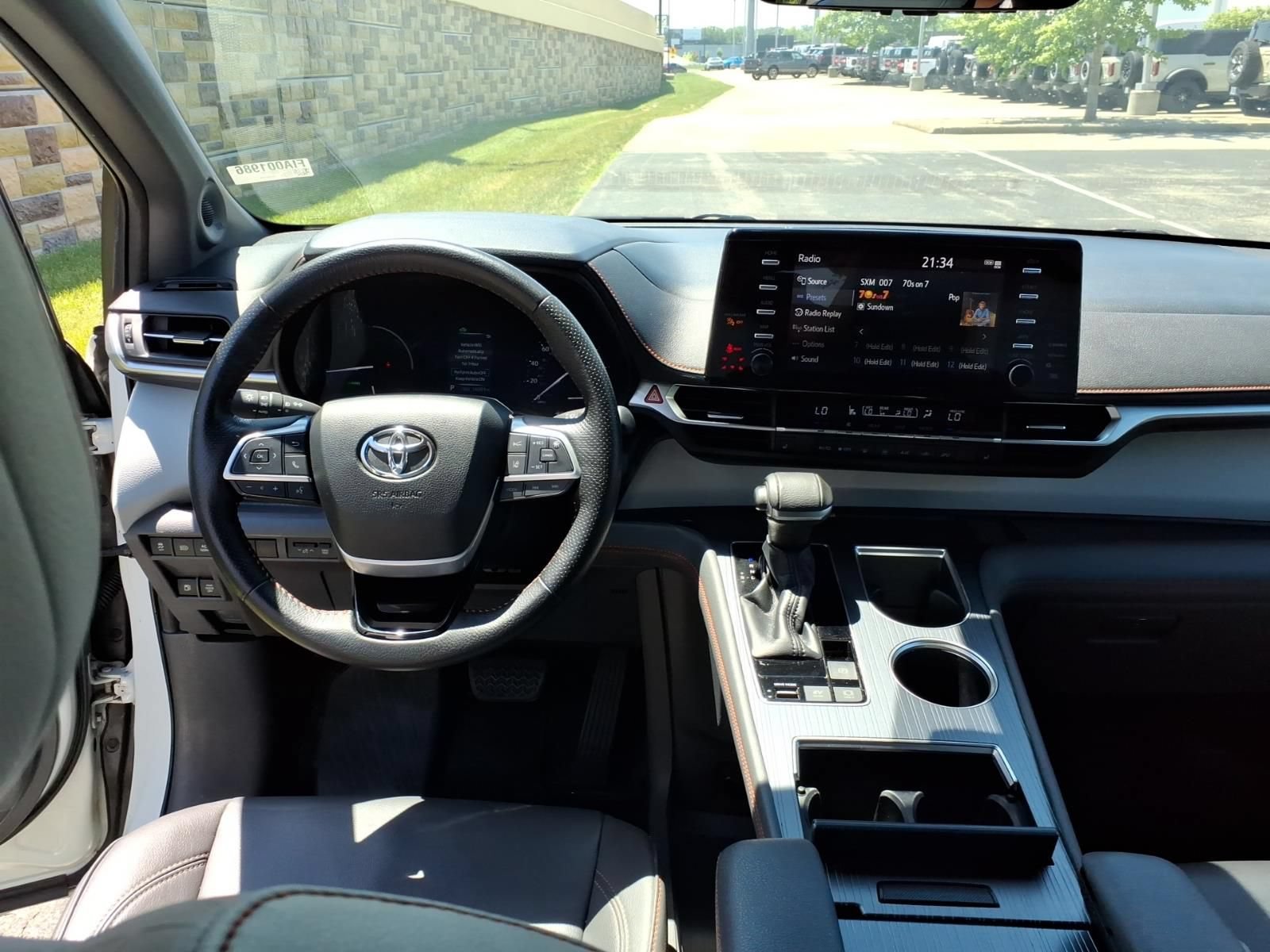 Used 2021 Toyota Sienna XSE AWD/4WD image 35