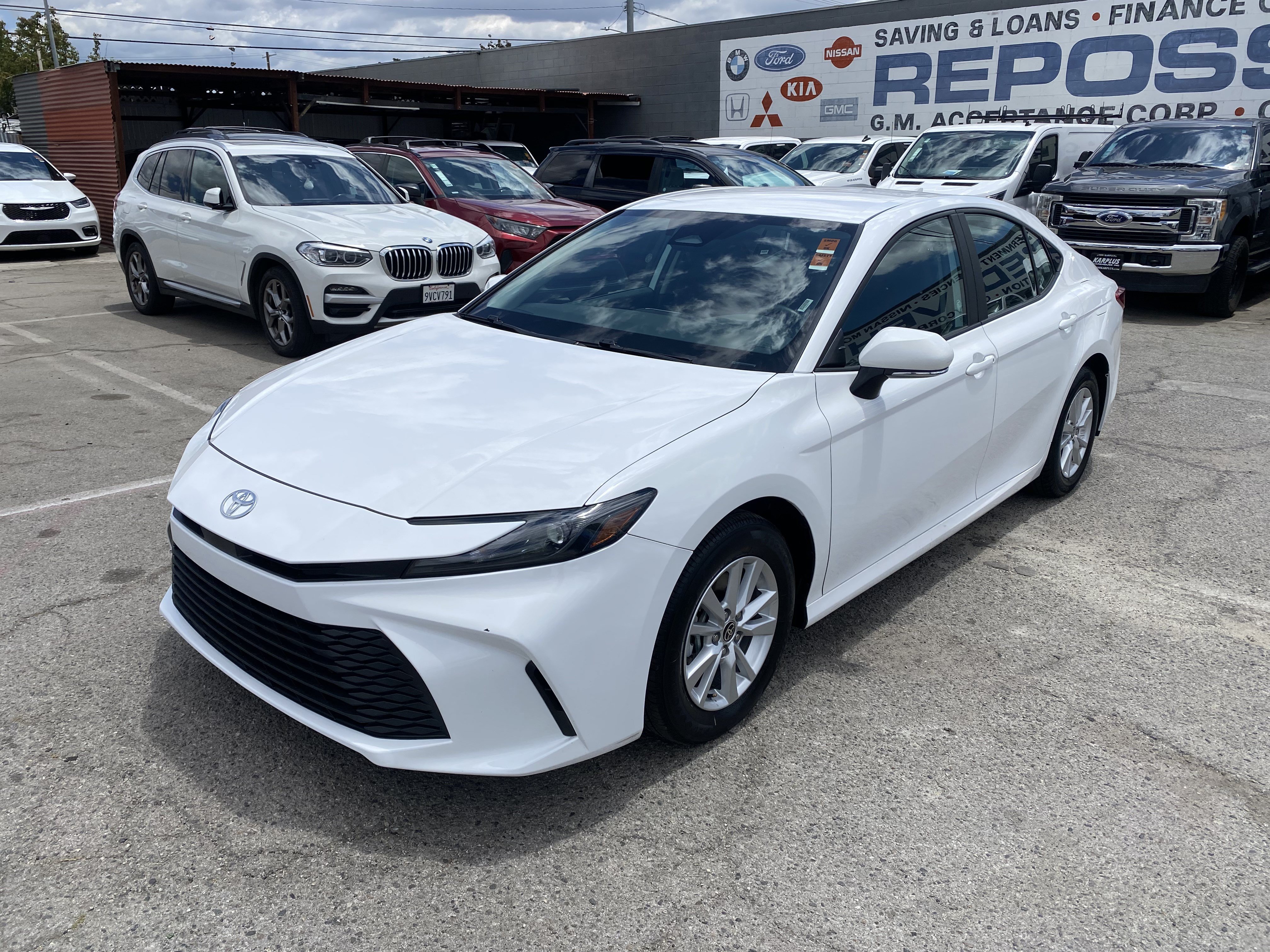 Used 2025 Toyota Camry LE FWD image 2