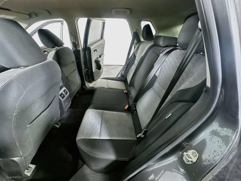Used 2021 Nissan Rogue SV FWD image 16
