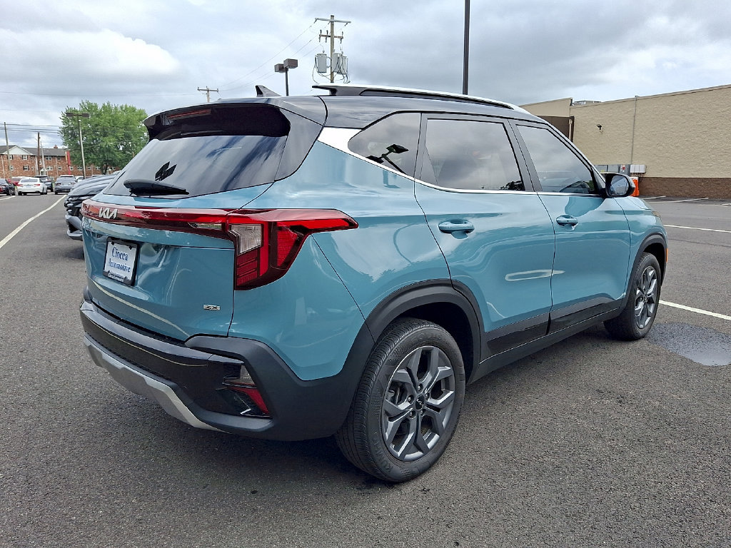 Used 2024 Kia Seltos S AWD/4WD image 9