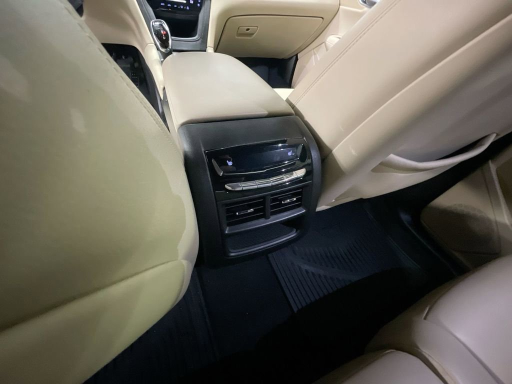 Used 2018 Cadillac XT5 Premium Luxury image 22