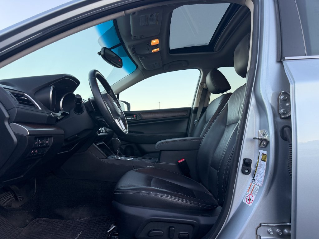 Used 2015 Subaru Outback 2.5i Limited AWD/4WD image 5