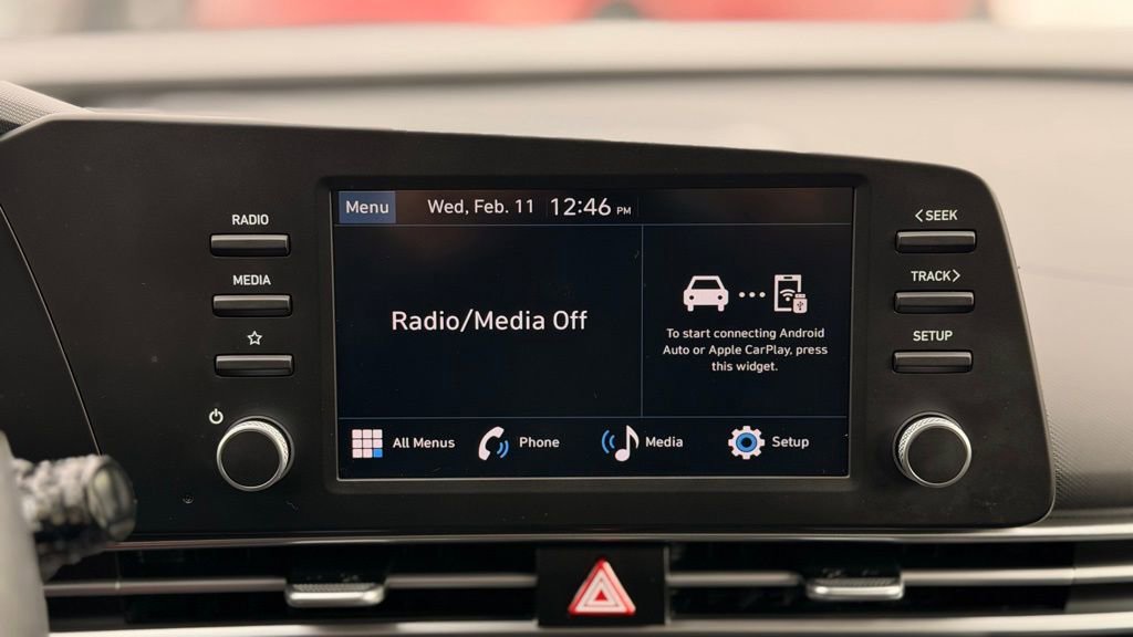 Certified 2025 Hyundai Elantra SE w/ Cargo Package image 19