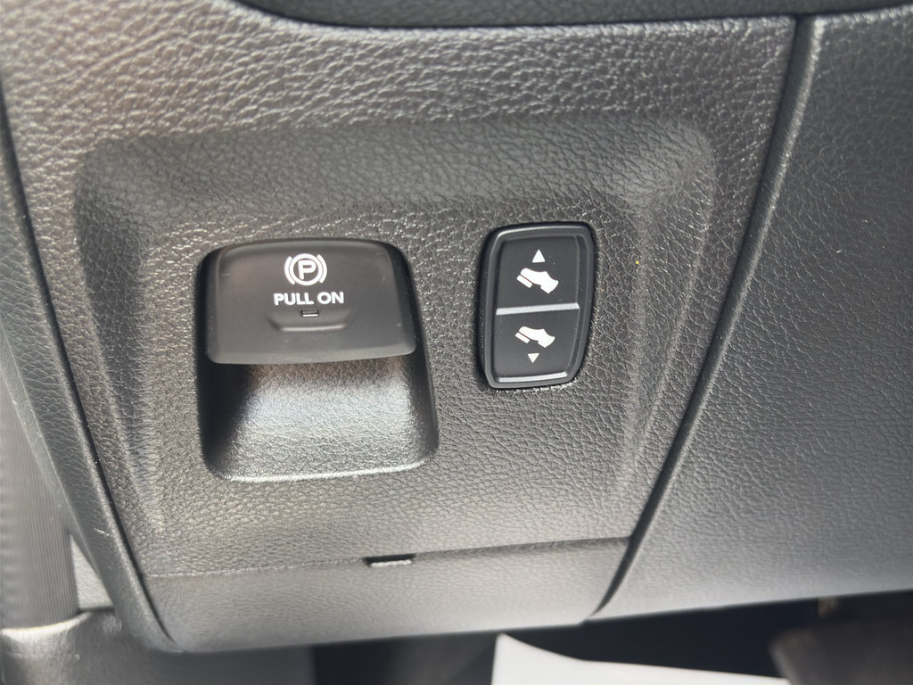 Used 2022 RAM 1500 Laramie AWD/4WD image 25