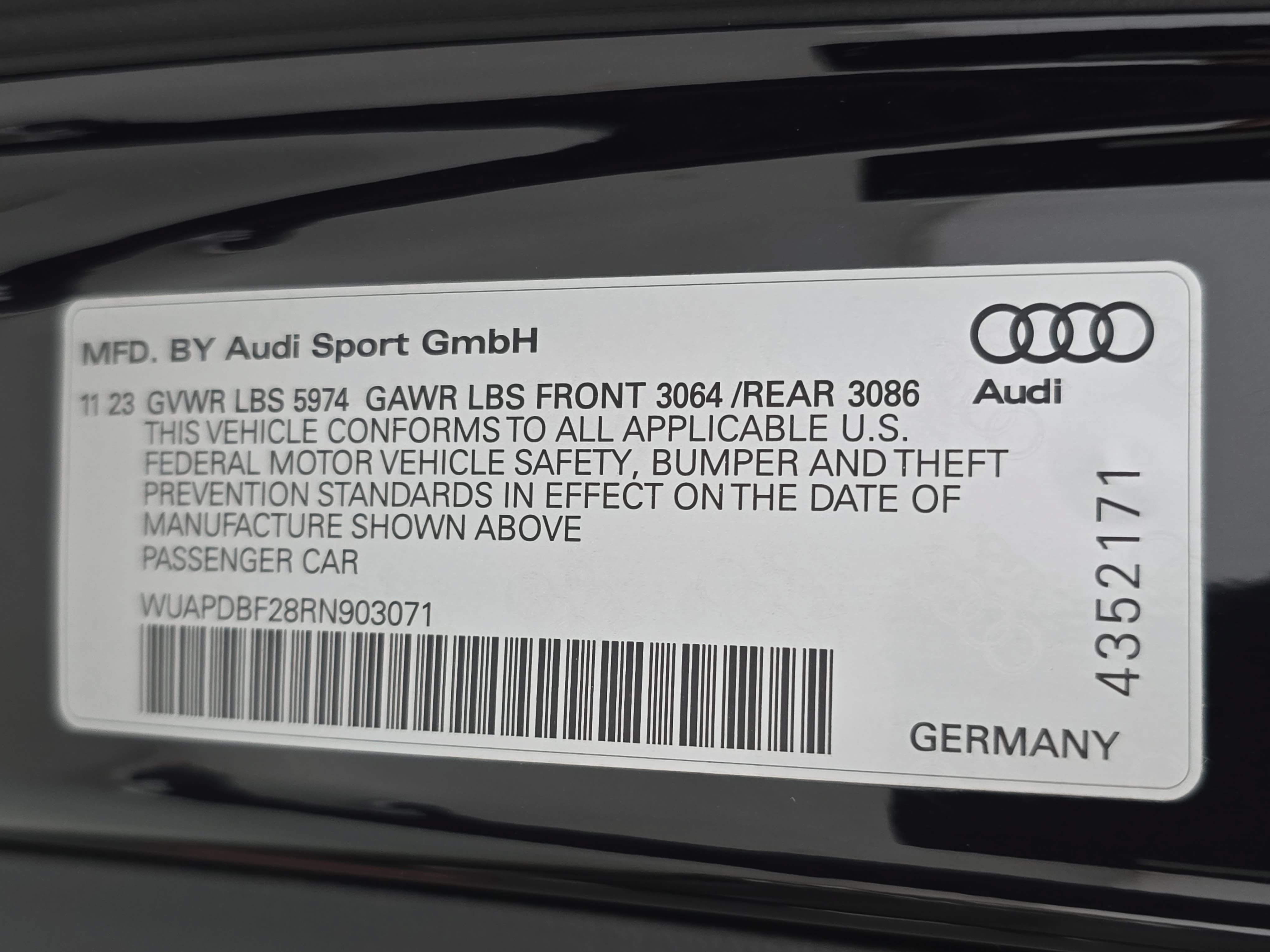 Used 2024 Audi RS 7 Performance AWD/4WD image 36