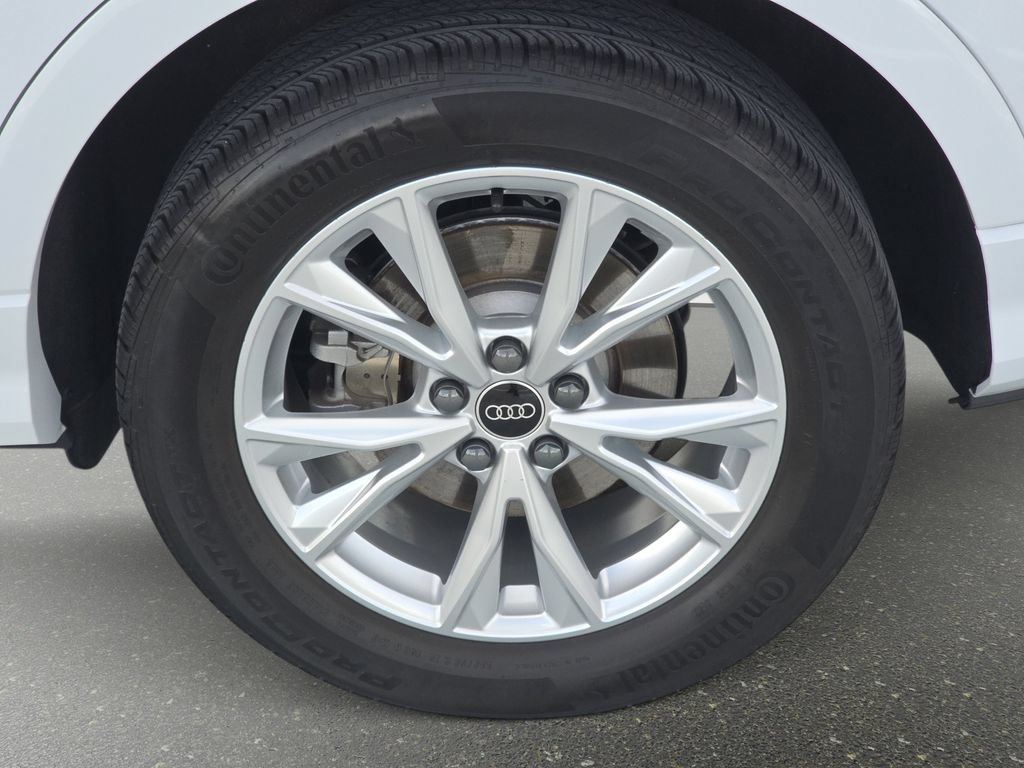 Used 2024 Audi Q3 2.0T Premium w/ Convenience Package AWD/4WD image 30