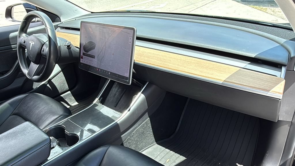Used 2019 Tesla Model 3 Mid Range RWD image 38