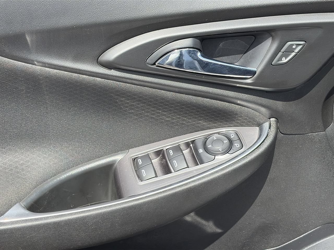 Used 2021 Chevrolet Malibu LT FWD image 20