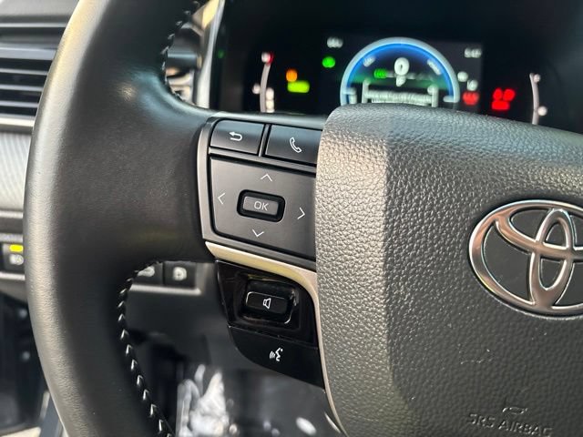 Used 2025 Toyota Camry SE w/ Convenience Package FWD image 28