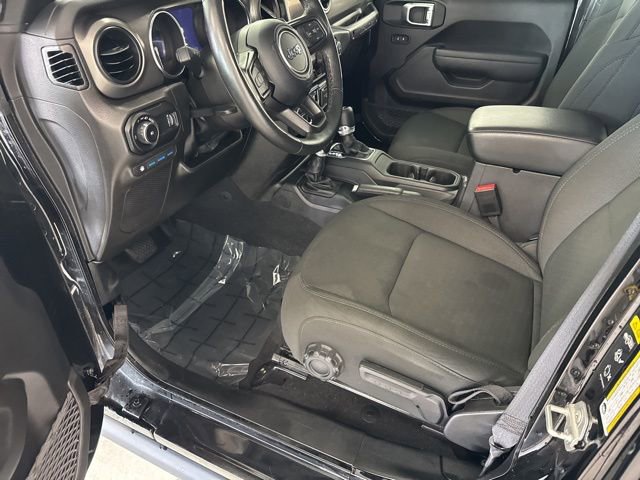 Used 2023 Jeep Wrangler Unlimited w/ Cold Weather Group image 15