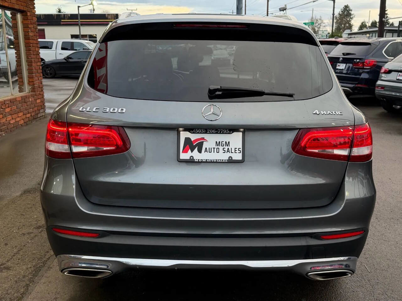 Used 2016 Mercedes-Benz GLC 300 GLC 300 4MATIC AWD 4dr SUV image 4