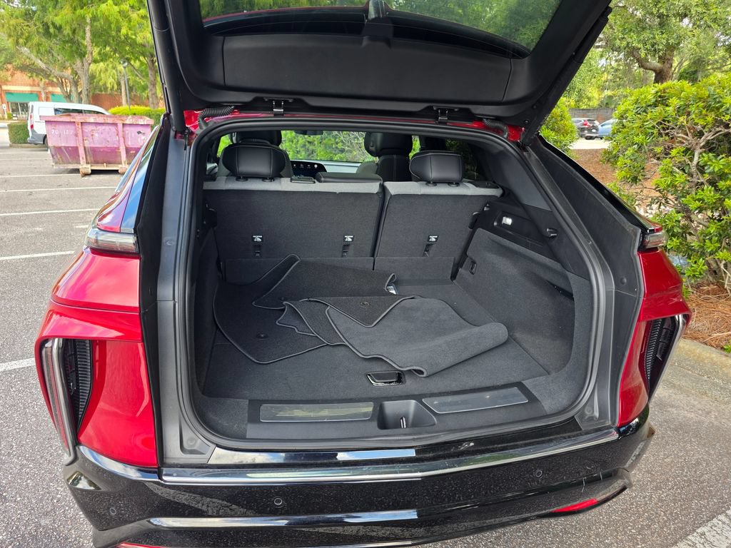 Certified 2024 Cadillac Lyriq Tech RWD image 29