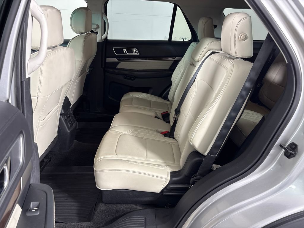 Used 2017 Ford Explorer Platinum image 33