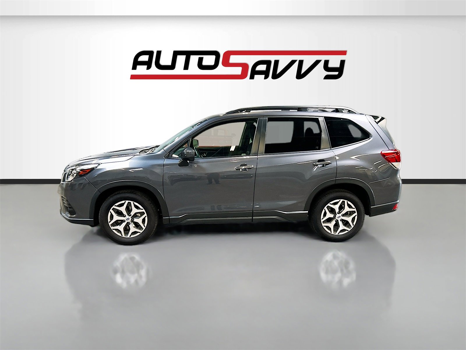 Used 2024 Subaru Forester Premium image 4