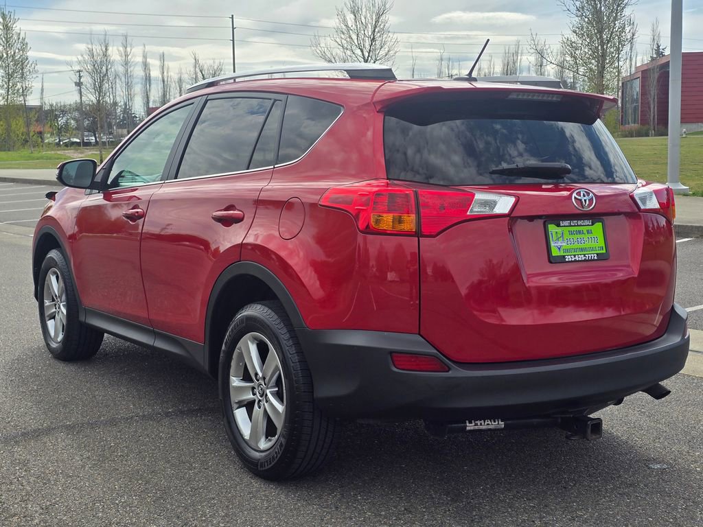 Used 2015 Toyota RAV4 XLE AWD/4WD image 3