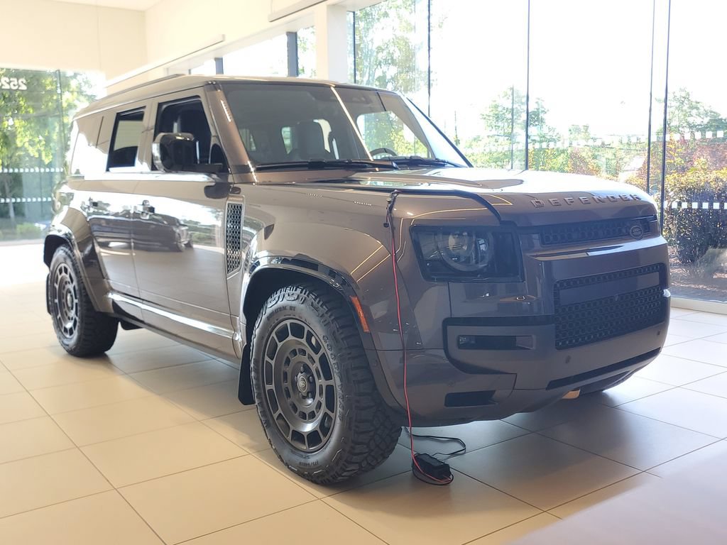 Certified 2025 Land Rover Defender 110 AWD/4WD image 2