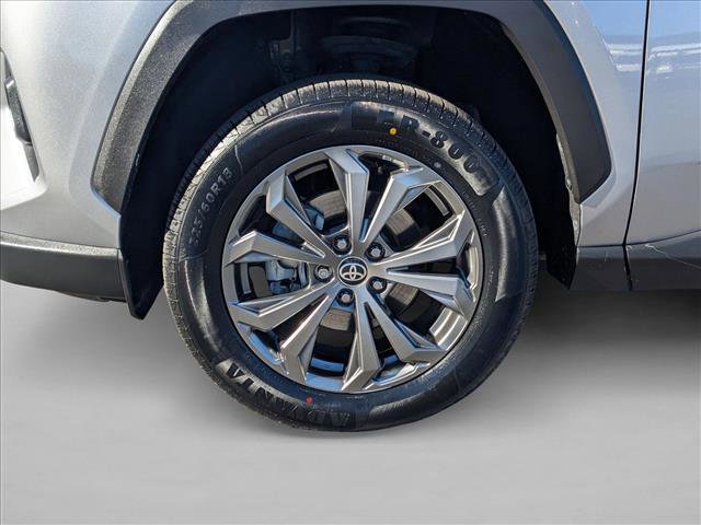 Used 2022 Toyota RAV4 XLE Premium image 26