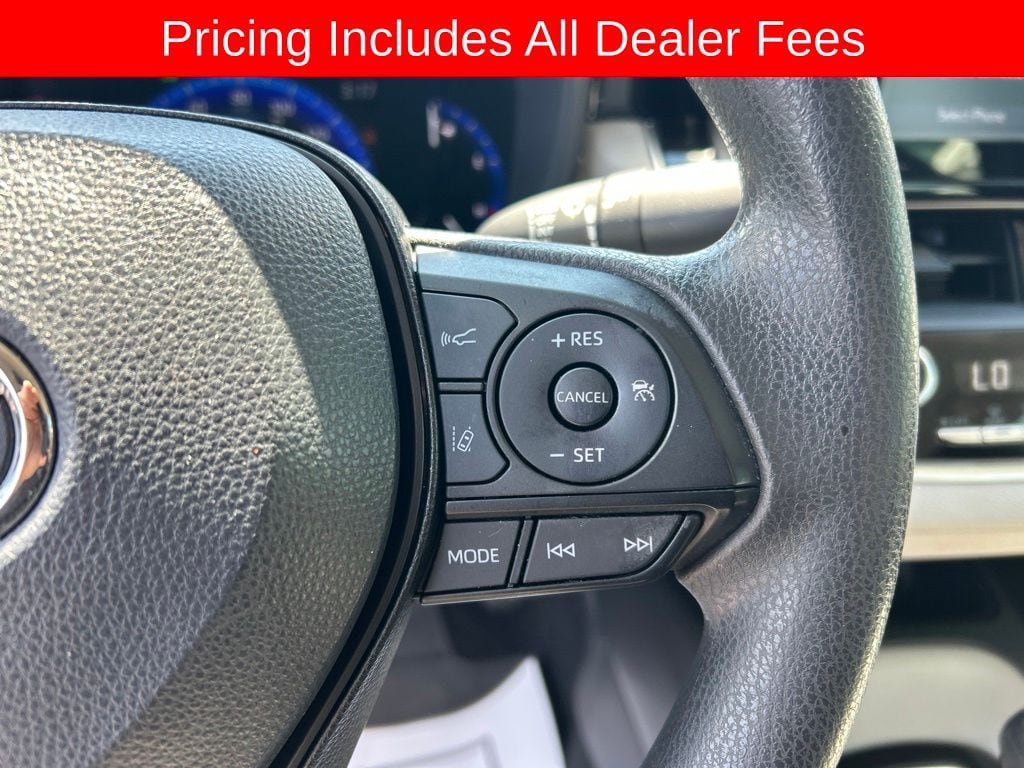 Used 2021 Toyota Corolla LE FWD image 9