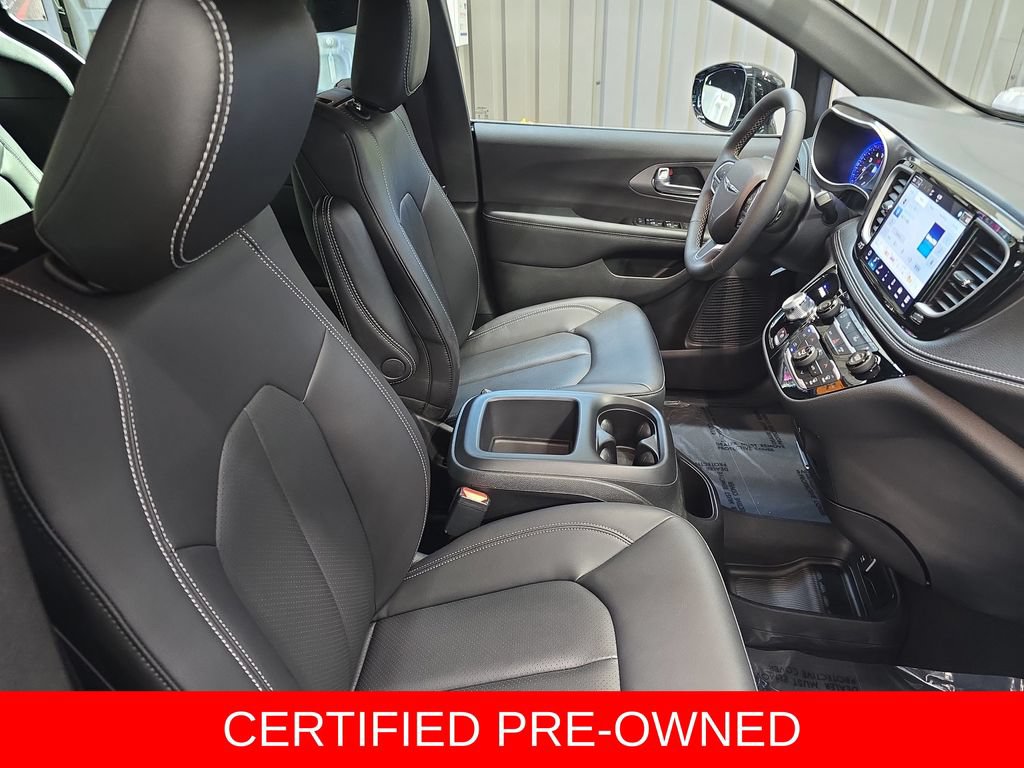 Used 2026 Chrysler Pacifica Select AWD/4WD image 10