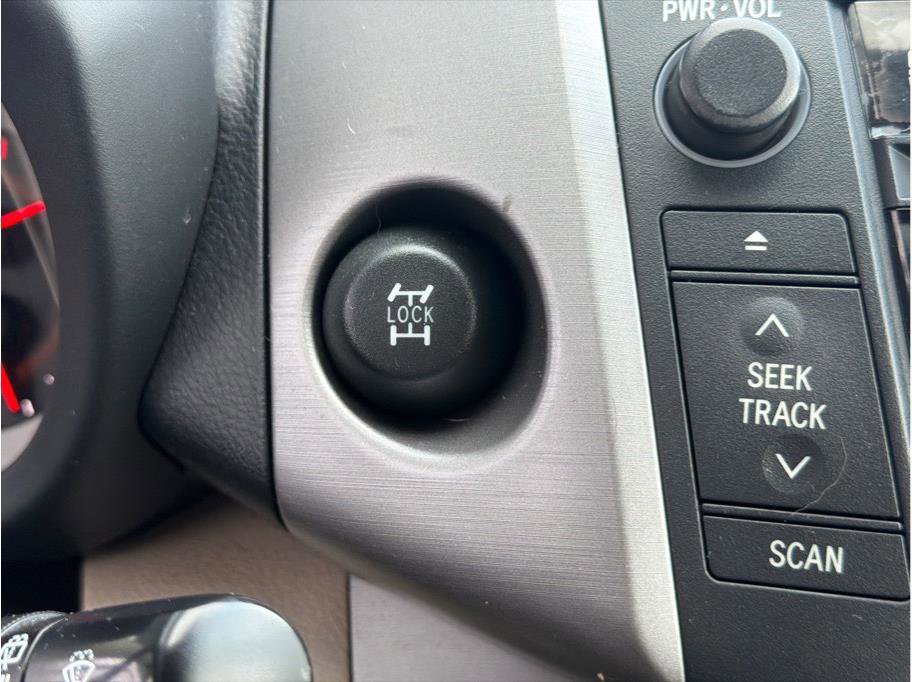 Used 2007 Toyota RAV4 4WD image 18