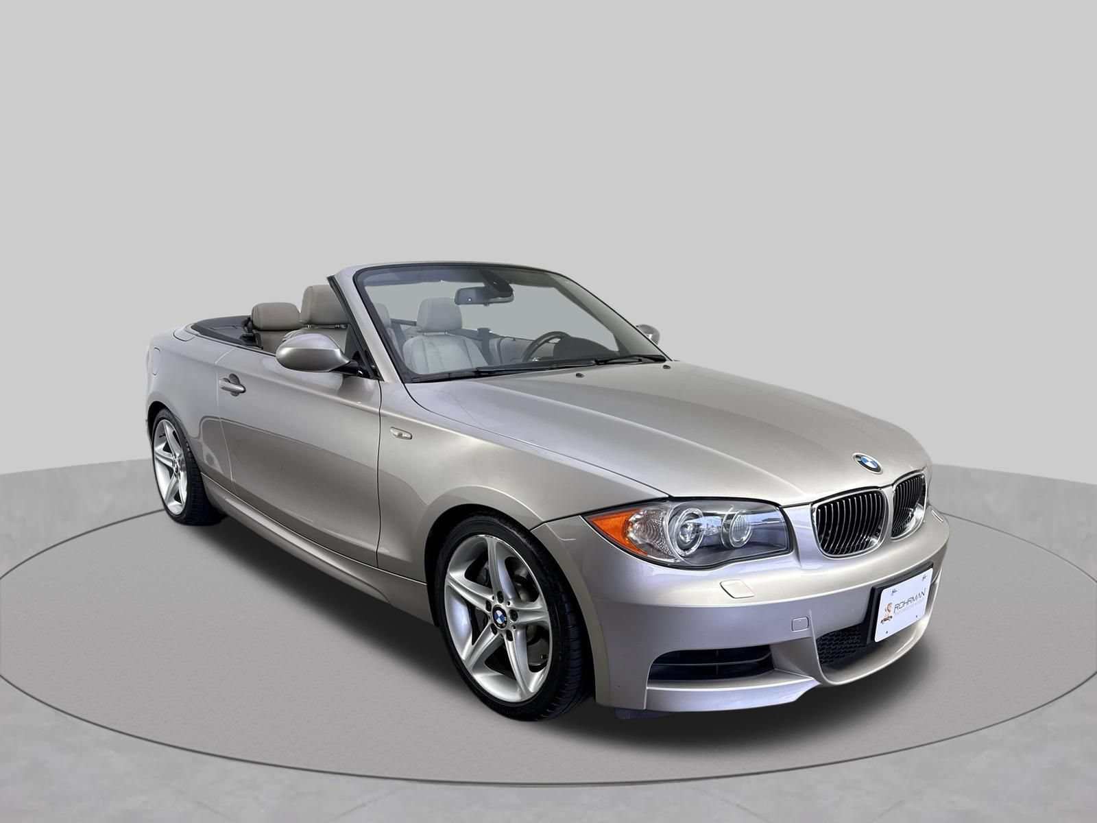Used 2009 BMW 135i Convertible RWD image 3