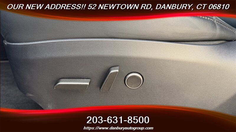 Used 2024 Tesla Model Y 2WD image 11