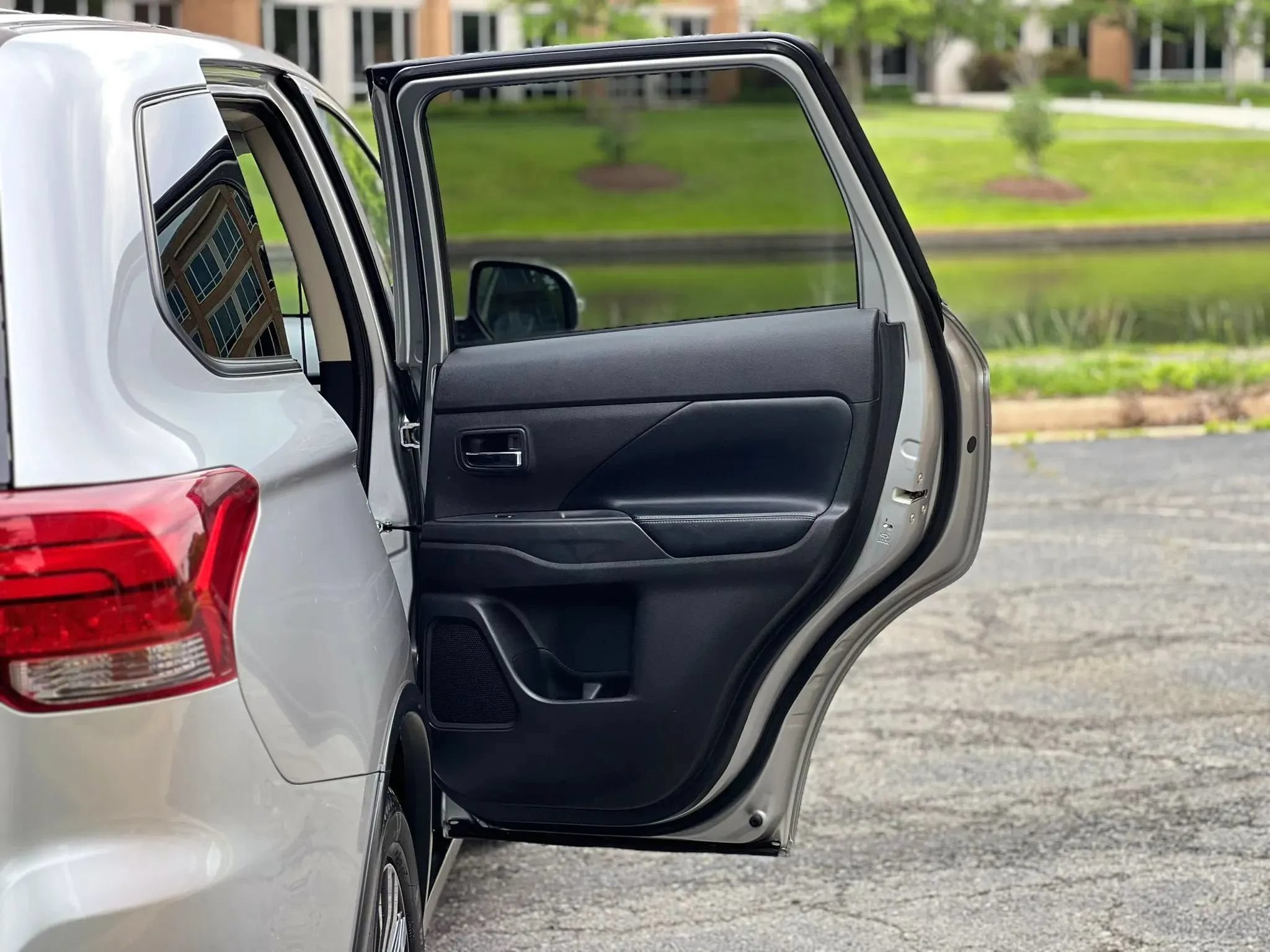 Used 2019 Mitsubishi Outlander SE FWD image 36