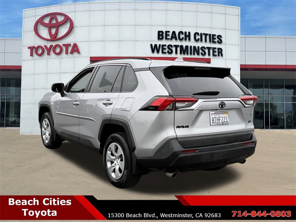 Used 2020 Toyota RAV4 LE w/ Carpet Mat Package image 8