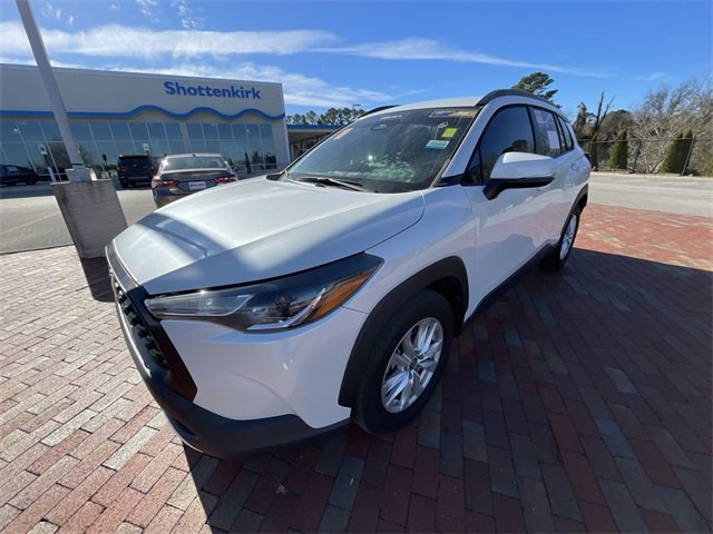 Used 2023 Toyota Corolla Cross LE image 5