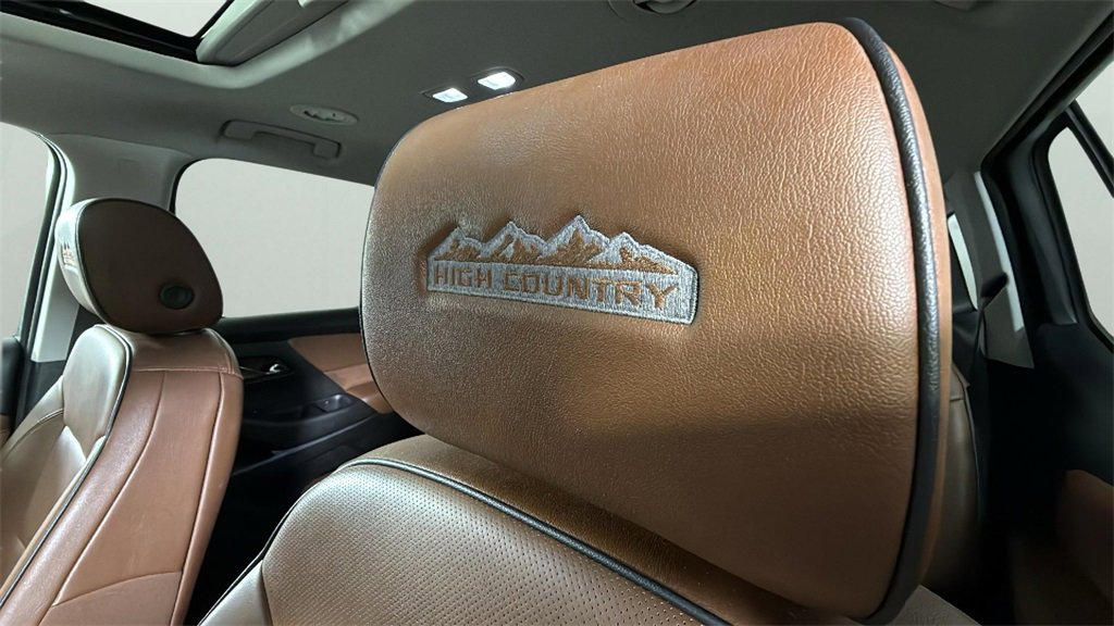 Used 2021 Chevrolet Traverse High Country w/ LPO, 'HIT The Road' Package image 18