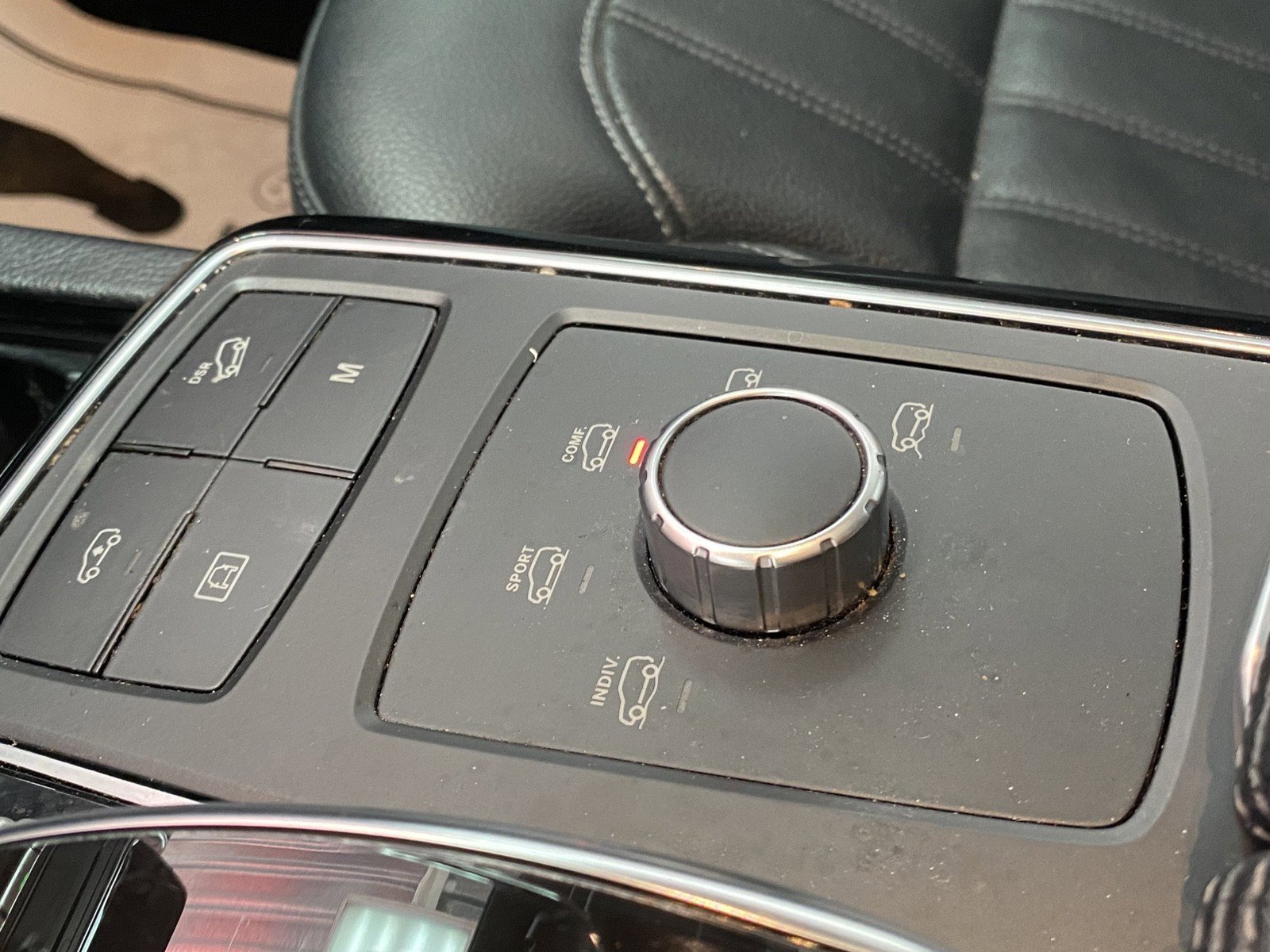 Used 2018 Mercedes-Benz GLS 450 4MATIC image 28