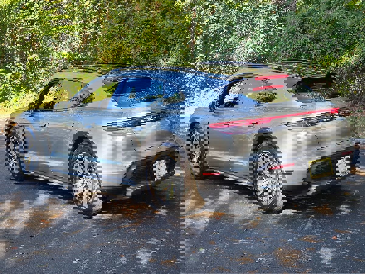 Used 2023 Porsche Taycan 4 Cross Turismo w/ Premium Package image 5