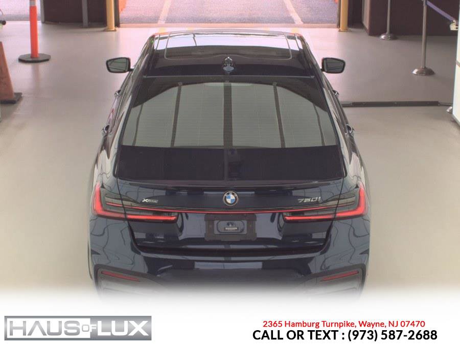 Used 2021 BMW 750i xDrive w/ Luxury Rear Seating Package image 6